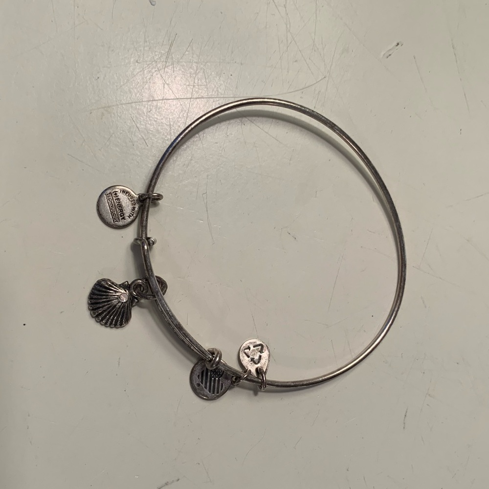 Seashell Pandora bracelet